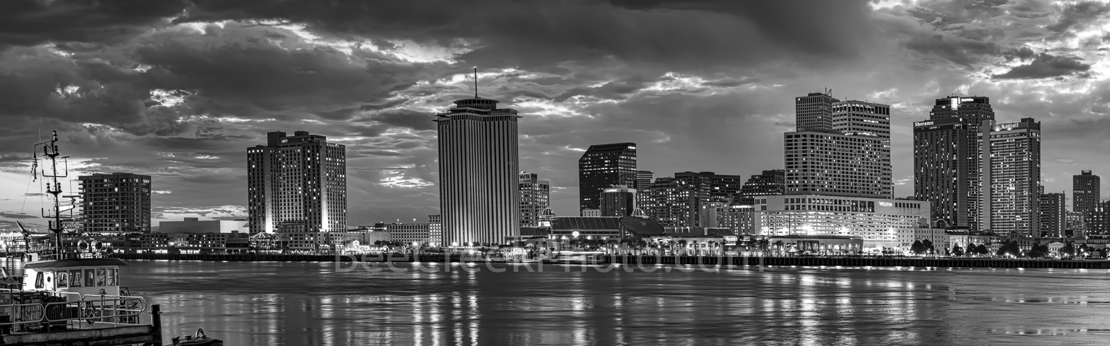 New Orleans, skyline, skylines, cityscape, cityscapes, dusk, sun set, downtown, high rise, buildings, river, city, BW, panorama, pano, Mississippi river, Louisiana,